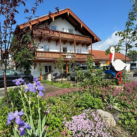 Ihre Ferienwohnung bayrisch mehr... Gstadt am Chiemsee Exterior foto